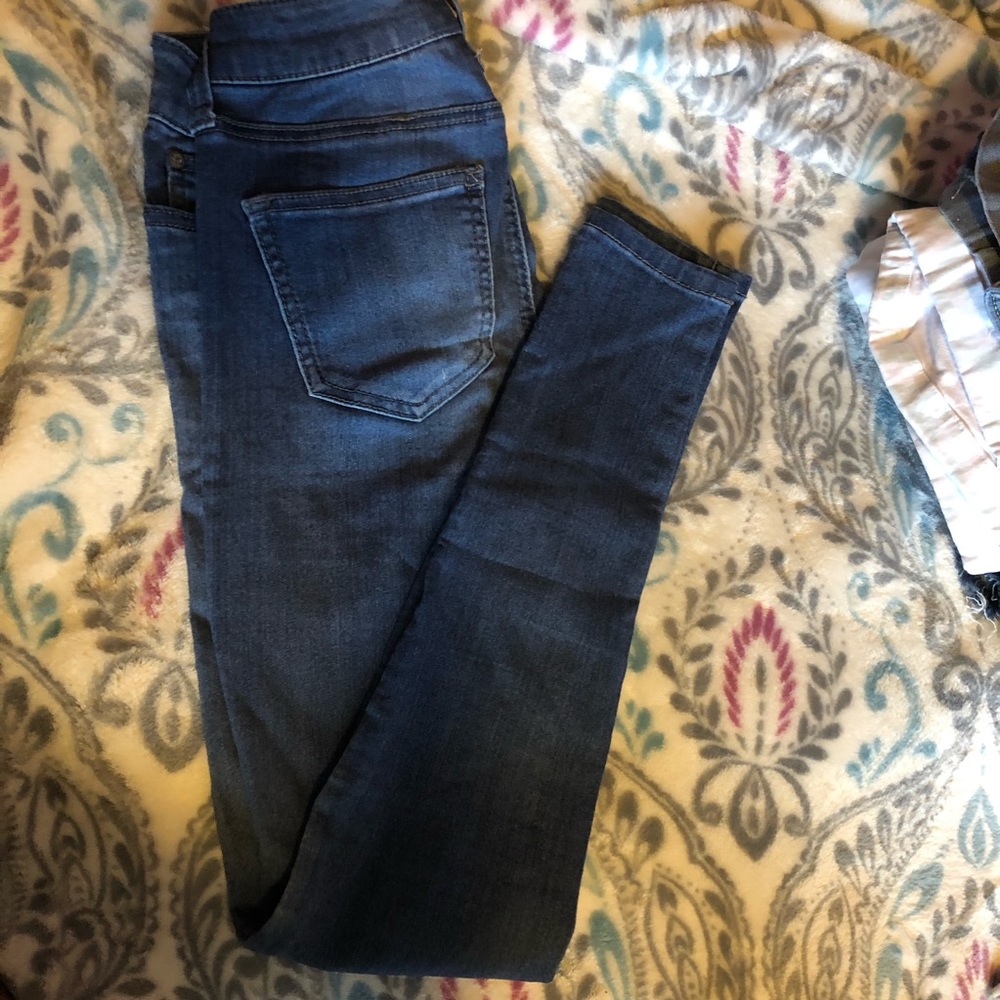 dark blue jeans